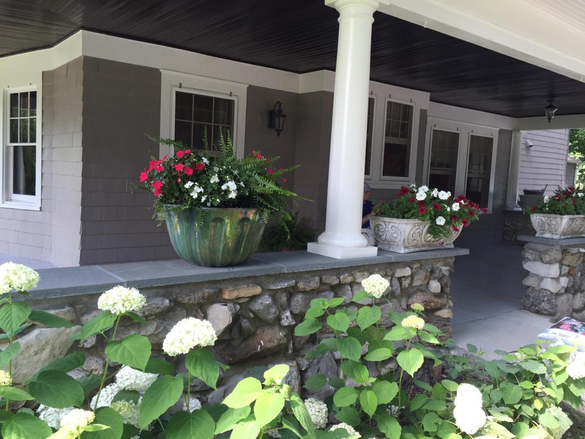 Hilltop House Bed & Breakfast Amenia Exterior photo