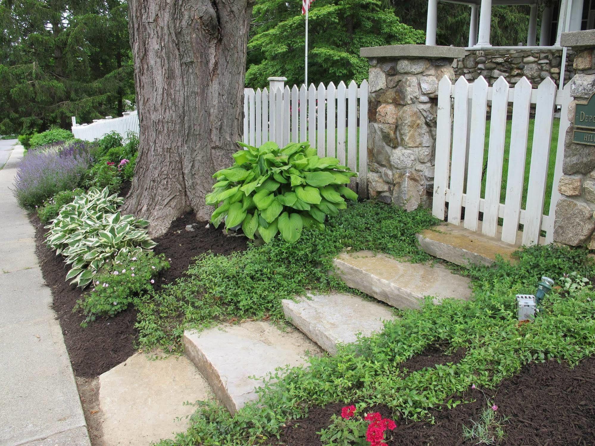 Hilltop House Bed & Breakfast Amenia Exterior photo